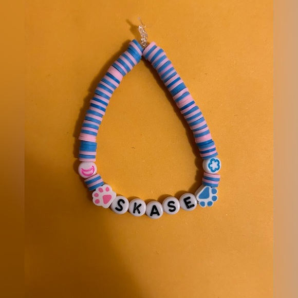 Bracelet’s Requests - Picture 4 of 16